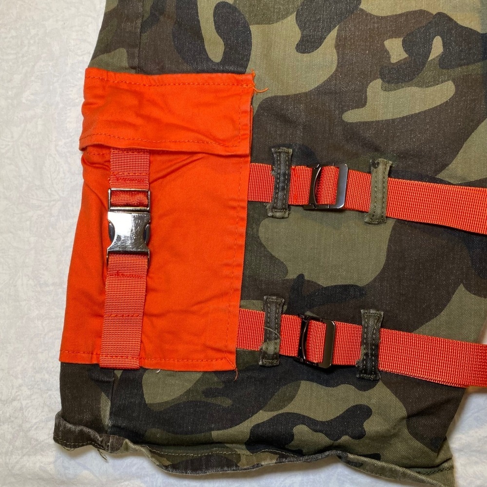 Decibel Camo Cargo Shorts Men's 42 Orange Utility Strap Pocket Streetwear - Picture 3 of 10